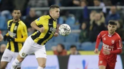 成都1-1新鹏城，安永佳闪击，费利佩建功