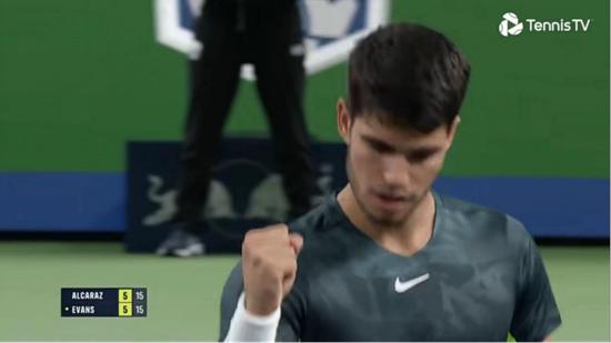 呼和浩特这幕太暖了 ！