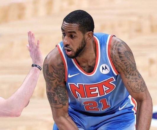 他在高速弯 他在高速弯